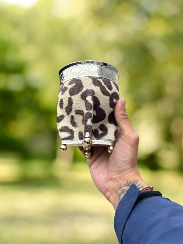 Imperial Animal Print Base Bolitas